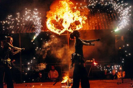 Фаер шоу световое шоу