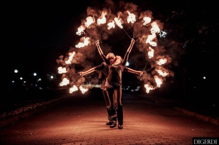 Фаер шоу факир