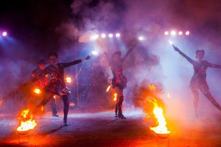 Фаер шоу световое