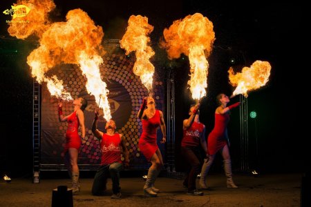 Фаер шоу пиротехника