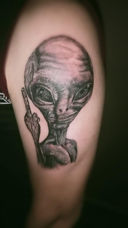 Тату инопланетянин