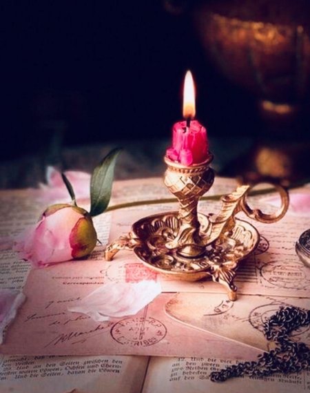 Красивая свеча