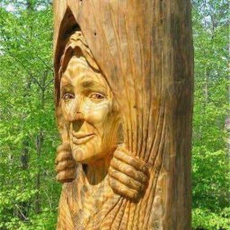 Деревянные скульптуры из дерева