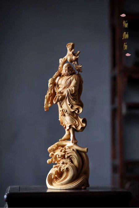 Китайские фигурки из дерева