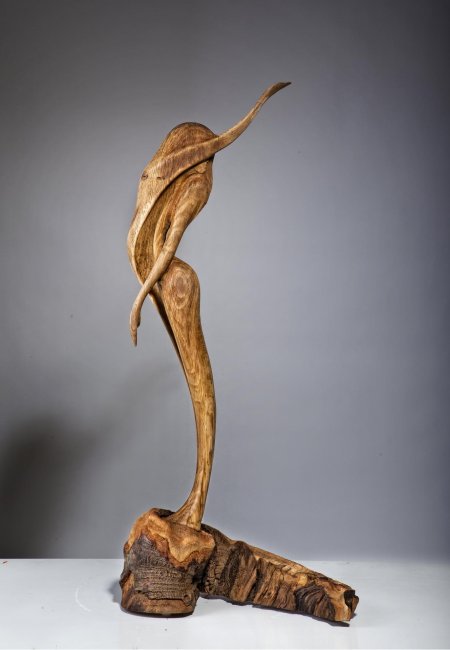 Современная деревянная скульптура