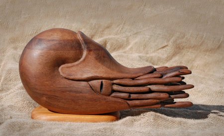 Фигурка из дерева