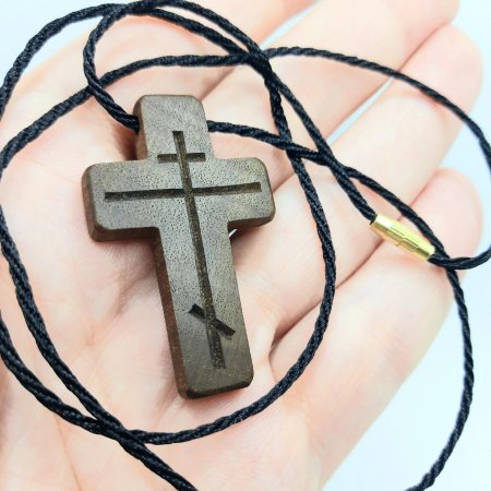 Деревянный нательный крестик