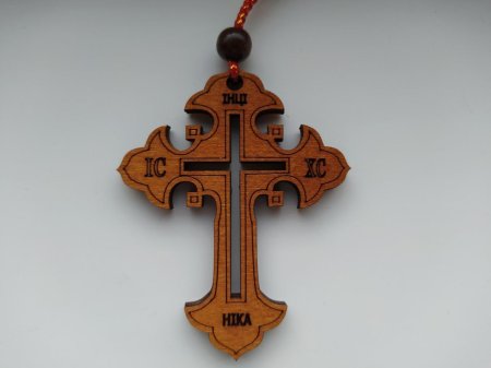 Деревянный нательный крестик