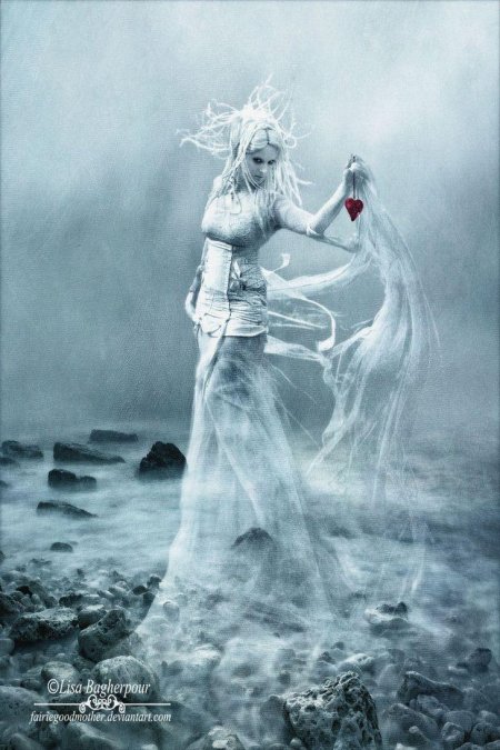 Девушка призрак