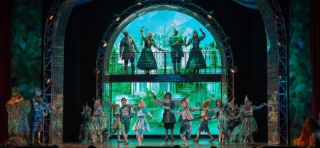 Ростов театр волшебник изумрудного города