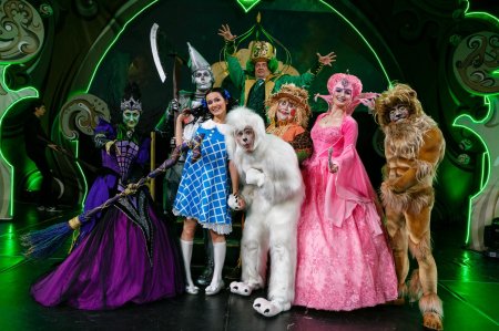 Цирк мюзикл изумрудный город