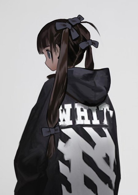 Аниме девушка в черной толстовке