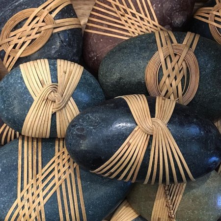 Поделка из камней