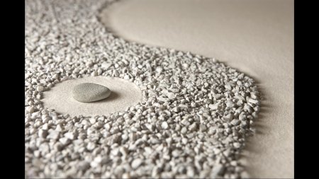 Камни на песке