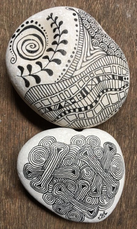 Узоры на камнях