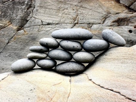 Камни трованты