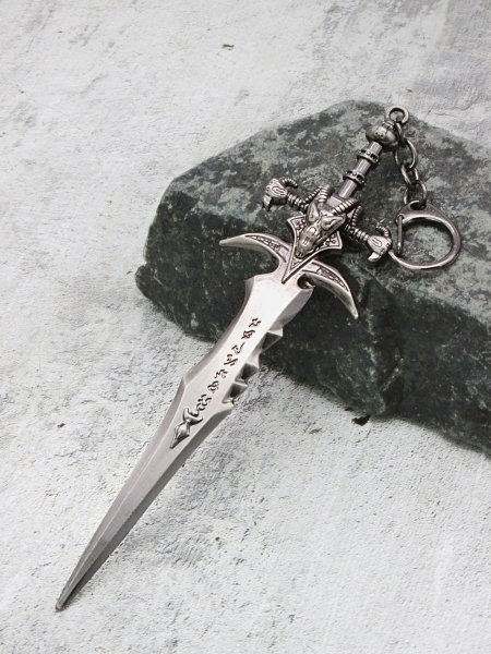 Брелок warcraft sword