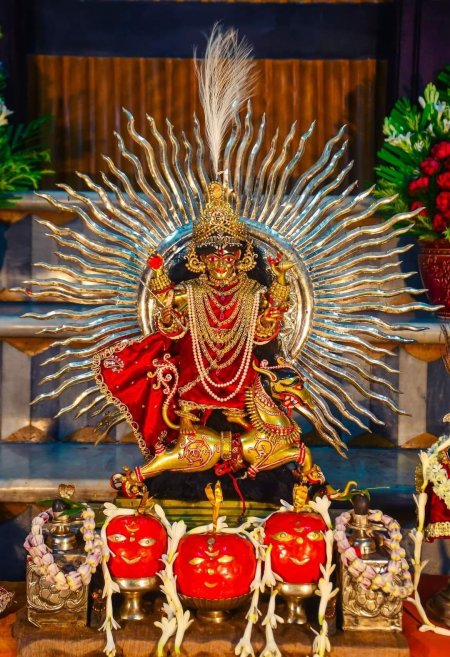 Божество лакшми нрисимха