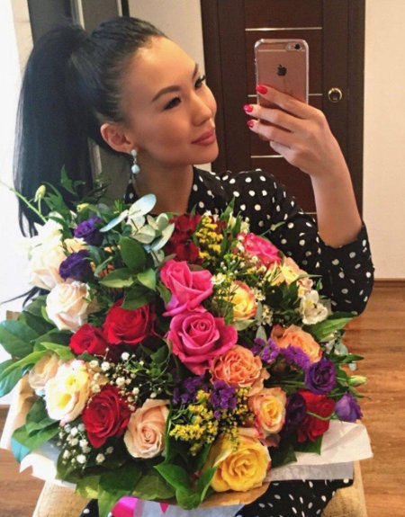 Селфи с букетом