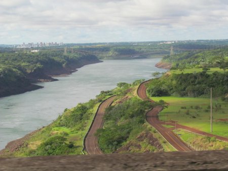 Barrage d itaipu