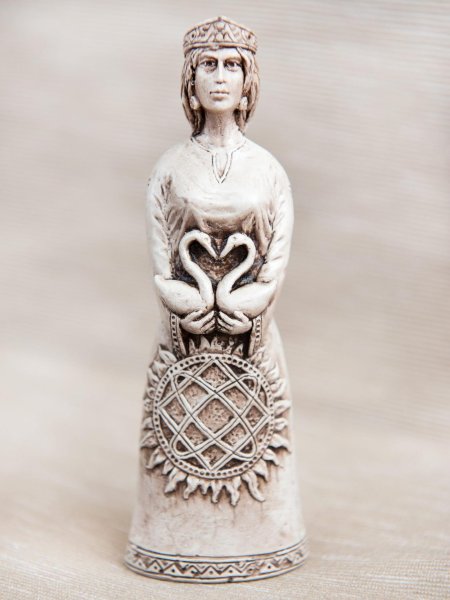 Богиня лада идол