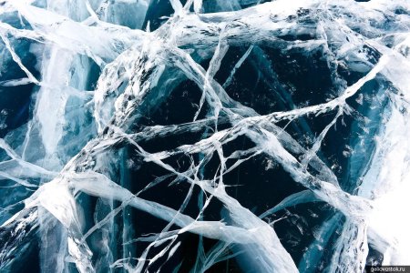 Трещина на льду