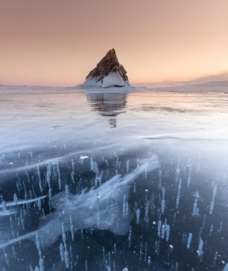Озеро байкал лед