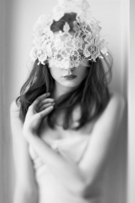 Девушка в вуали