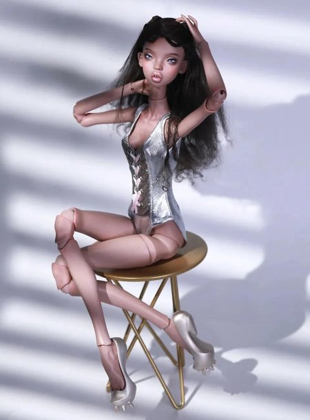 Шарнирная кукла