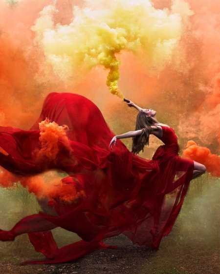 Цветной дым