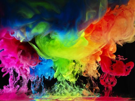 Яркая краска