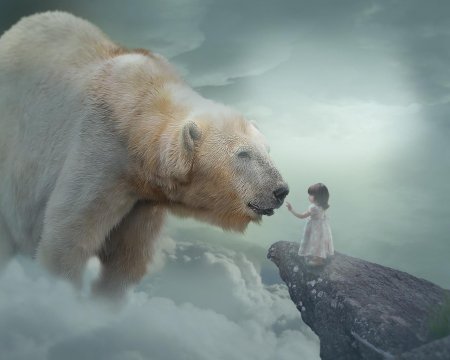 Белая медведь