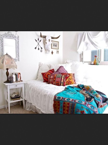Интерьер спальни в стиле бохо шик