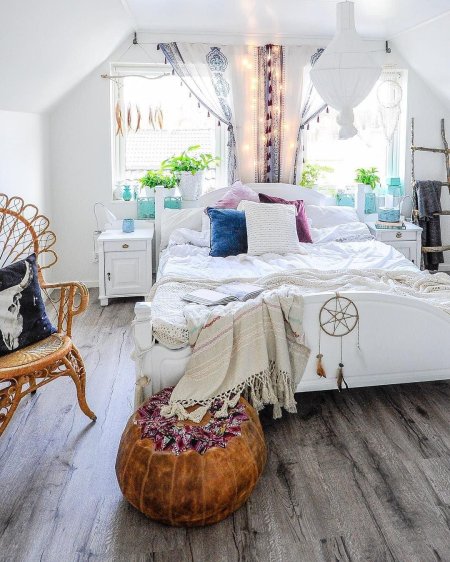 Спальня бохо сканди