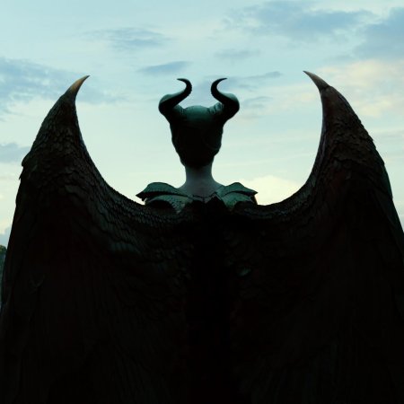 Малефисента владычица тьмы 2019