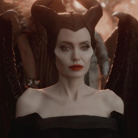 Малефисента анджелина джоли