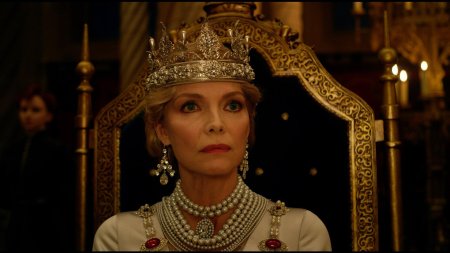 Мишель пфайффер королева