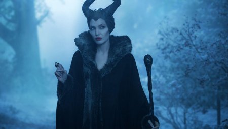 Малефисента анджелина джоли