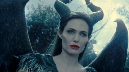 Анджелина джоли малефисента