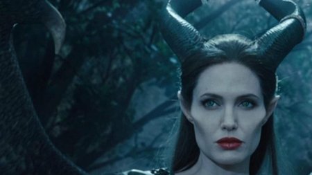 Малефисента анджелина джоли