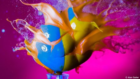 Яркая краска