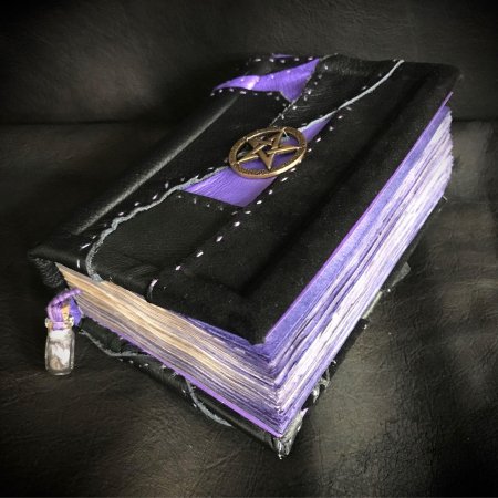 Гримуар книга теней