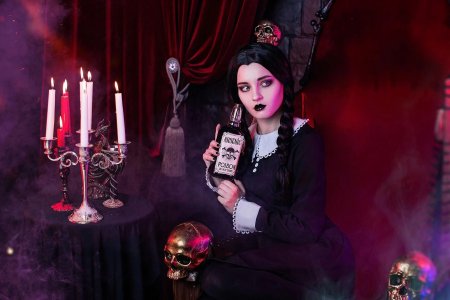 Уэнзди аддамс cosplay