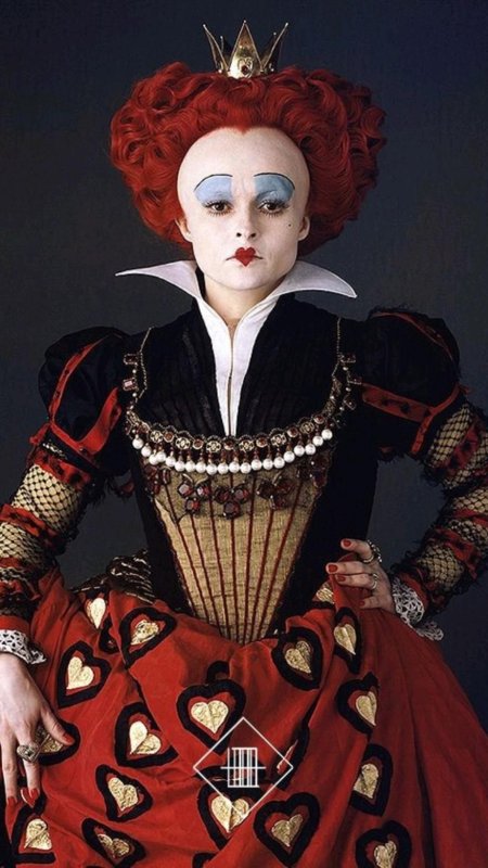 Красная королева алиса в стране чудес