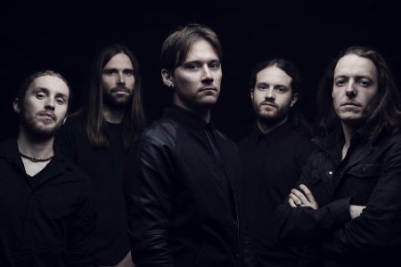 Tesseract band