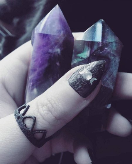 Маникюр для ведьмы