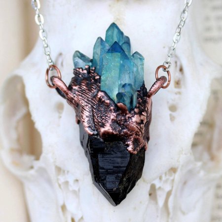 Украшения с драгоценными камнями