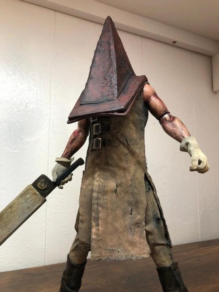 Пирамидоголовый из сайлент хилл