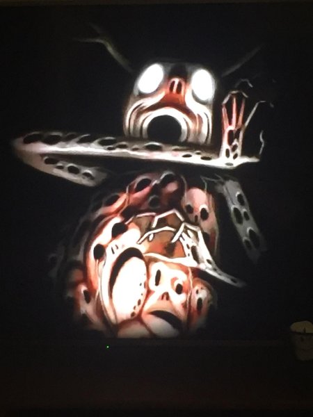 По ту сторону изгороди зверь