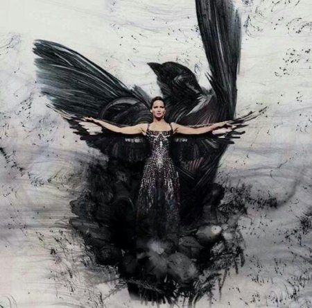 Китнисс эвердин в платье сойки-пересмешницы